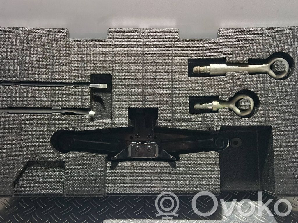 Mazda CX-5 Tool set 