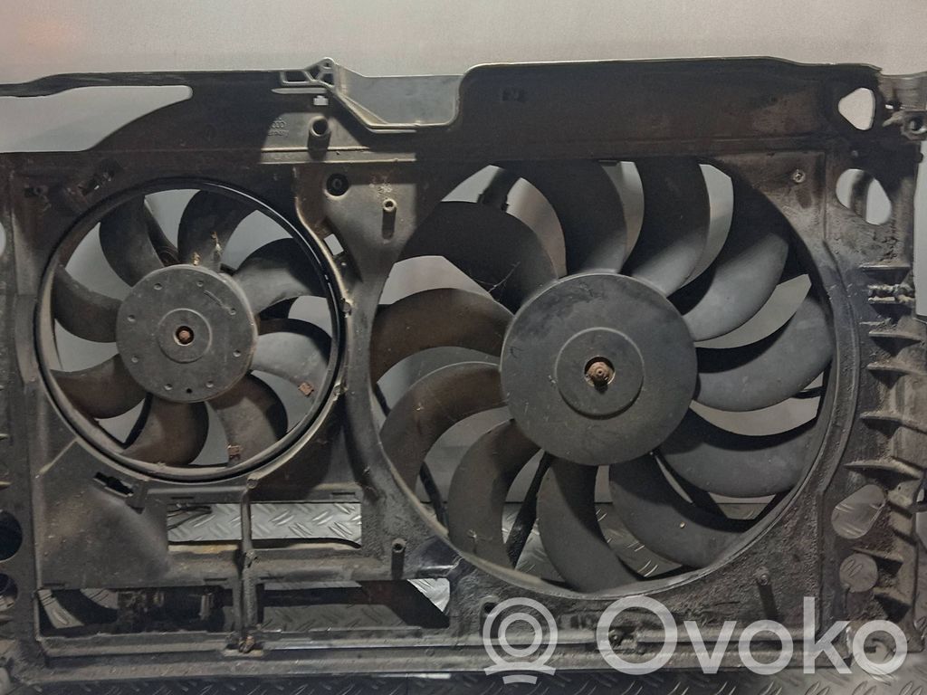 Audi A8 S8 D2 4D Radiatorių panelė 