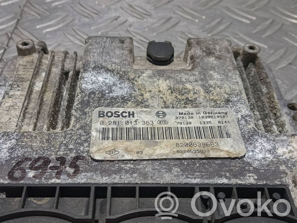 Renault Master II Engine control unit/module 