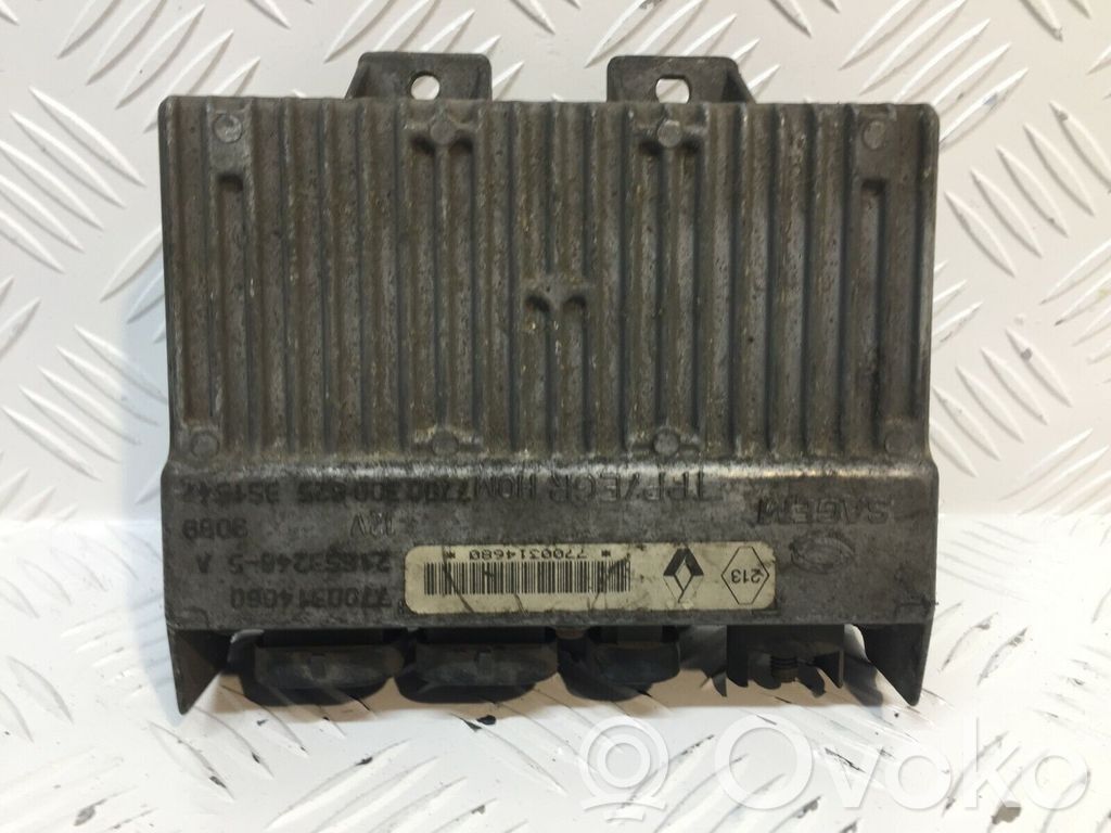 Renault Master II Engine control unit/module 