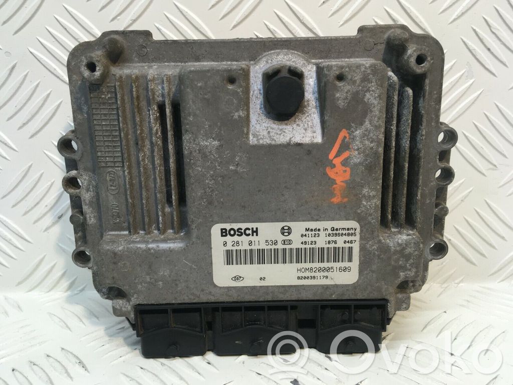 Renault Trafic II (X83) Engine control unit/module 