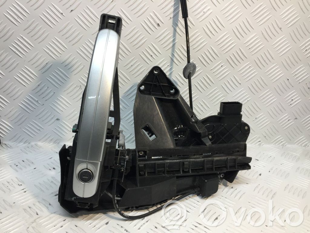 Ford Focus Cerradura de puerta delantera 
