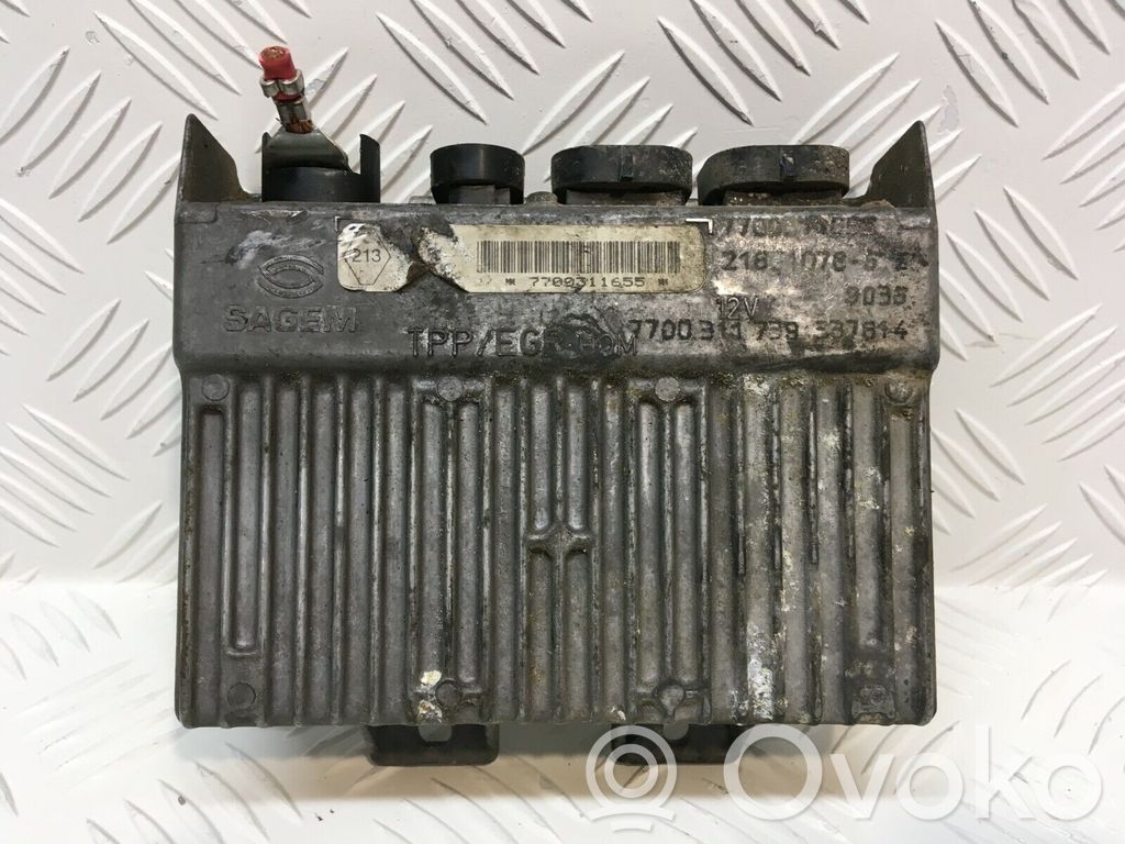 Renault Master II Engine control unit/module 