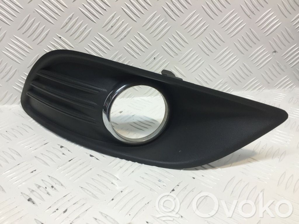 Etusumuvalon ritilä   8M5119952AEW