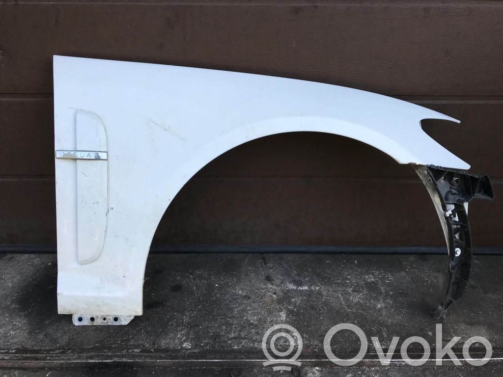 Jaguar XF X250 Aripă 