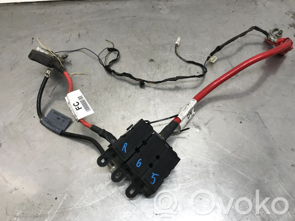 Jaguar XF Cable positivo (batería) 