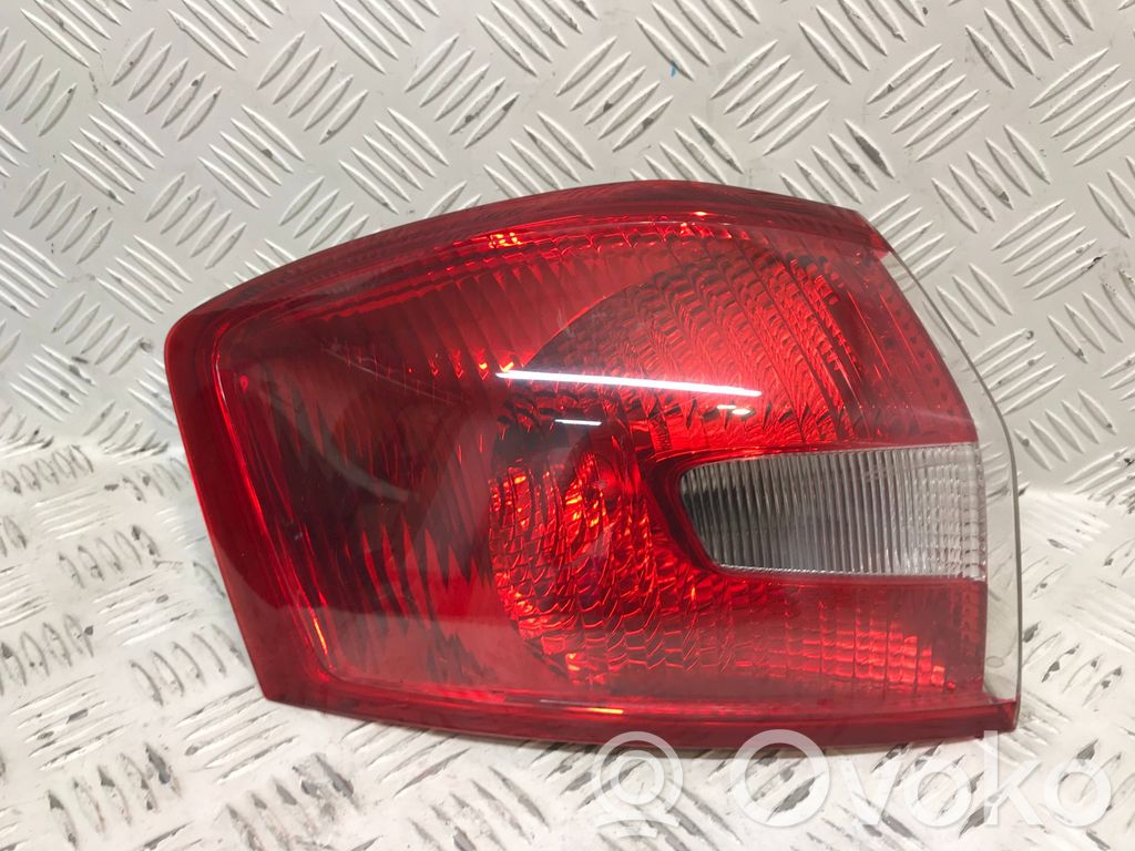 Ford Kuga I Takavalot 