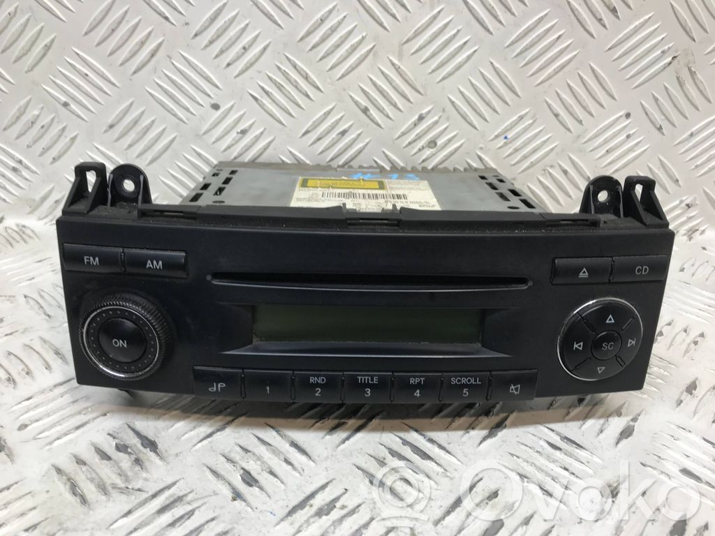 Panel / Radioodtwarzacz CD/DVD/GPS   A9068200079,1111B0018240