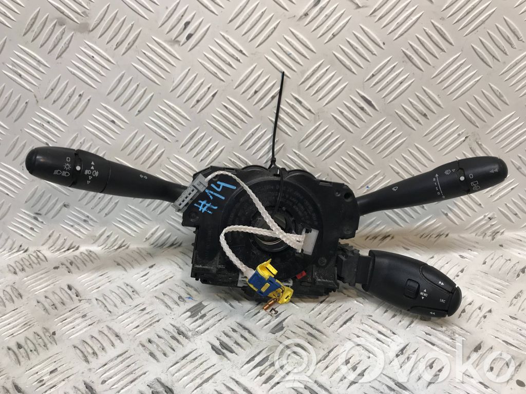 Citroen Berlingo Interruptor/palanca de limpiador de luz de giro 