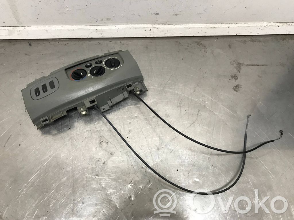 Opel Vivaro Climate control unit 
