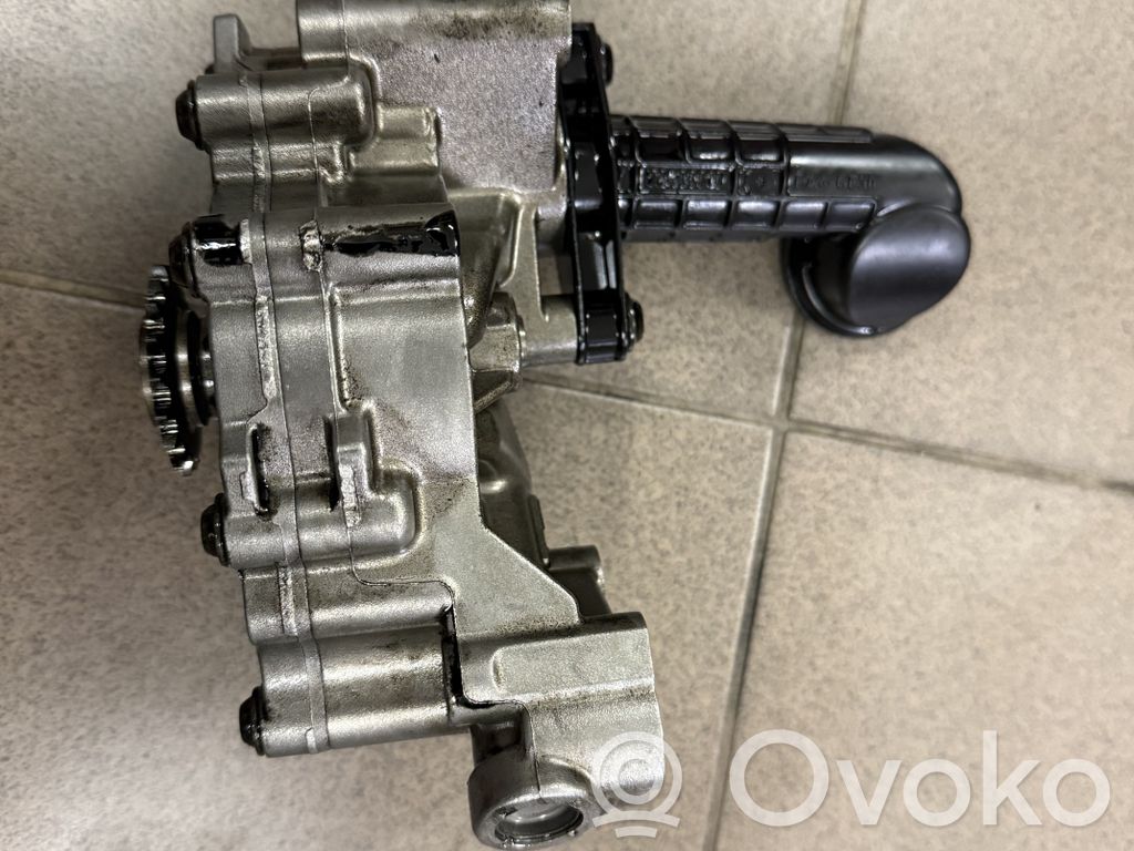Ford Kuga II Bomba de aceite 
