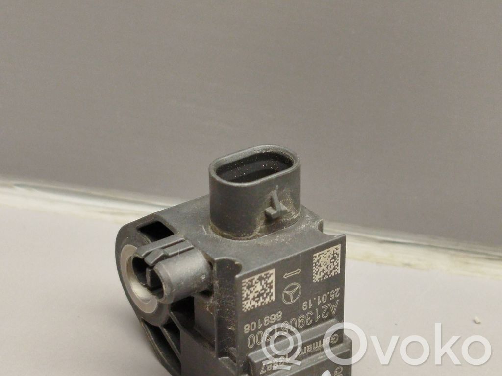 Mercedes-Benz E W213 Airbag deployment crash/impact sensor 