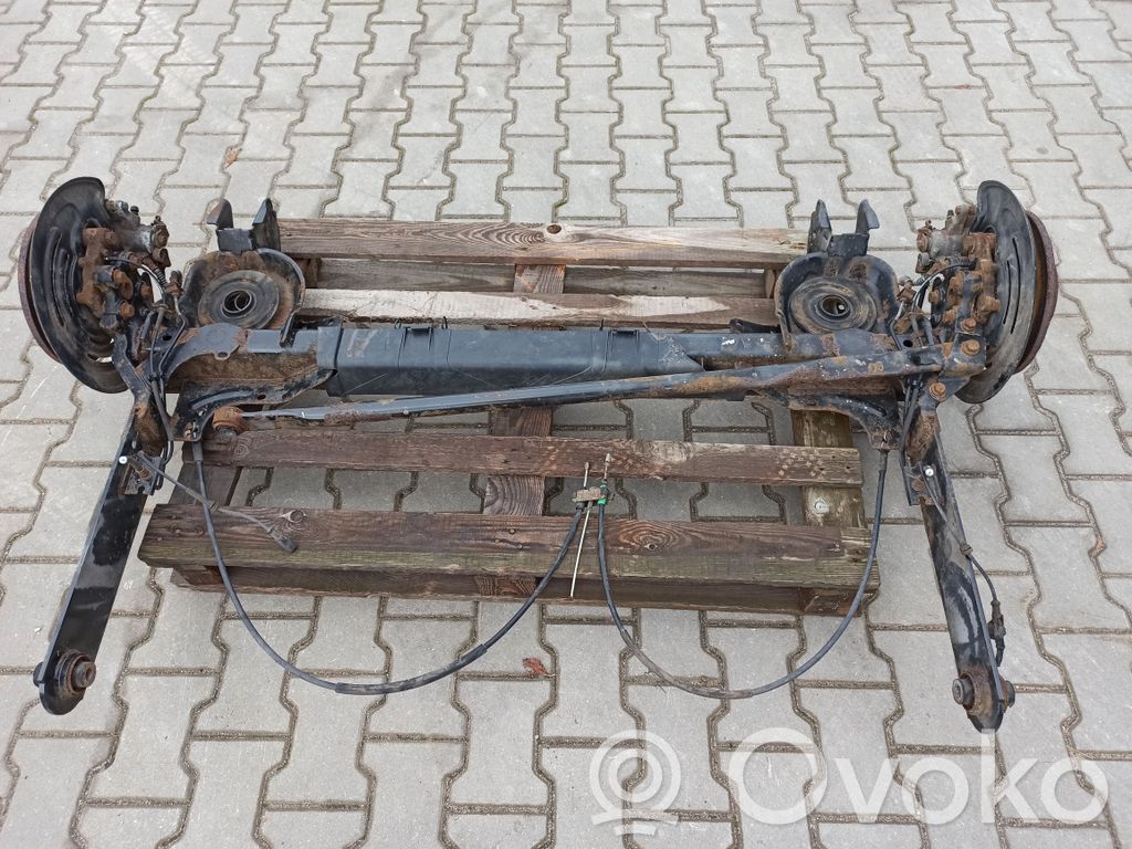 Opel Vivaro Eje trasero 