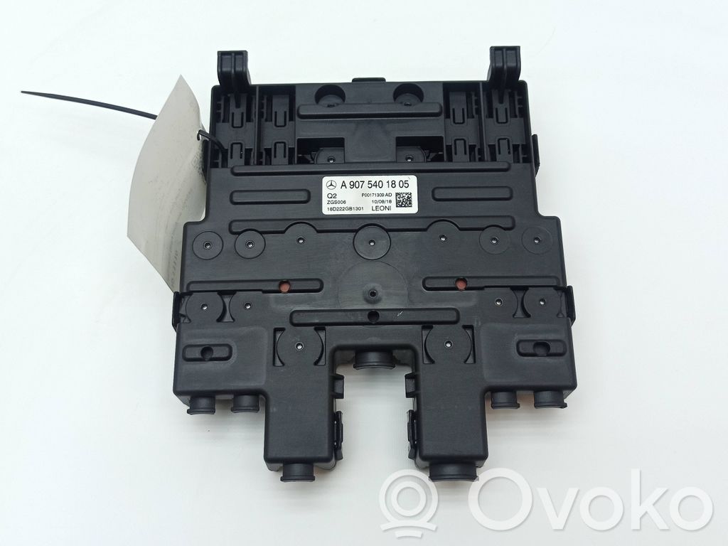 Mercedes-Benz Sprinter W907 W910 Cableado positivo 