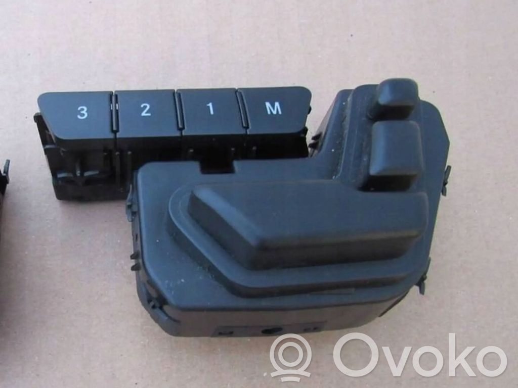 Mercedes-Benz CLS C218 X218 Seat control switch 