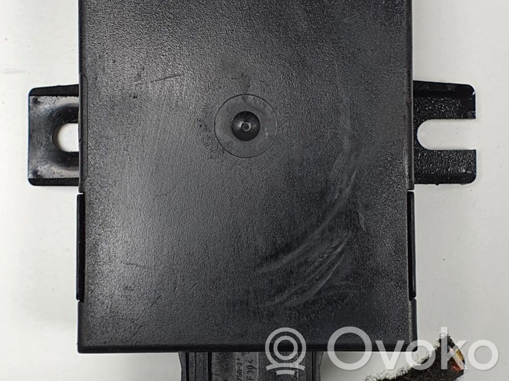 Mercedes-Benz 190 W201 Fan control module 