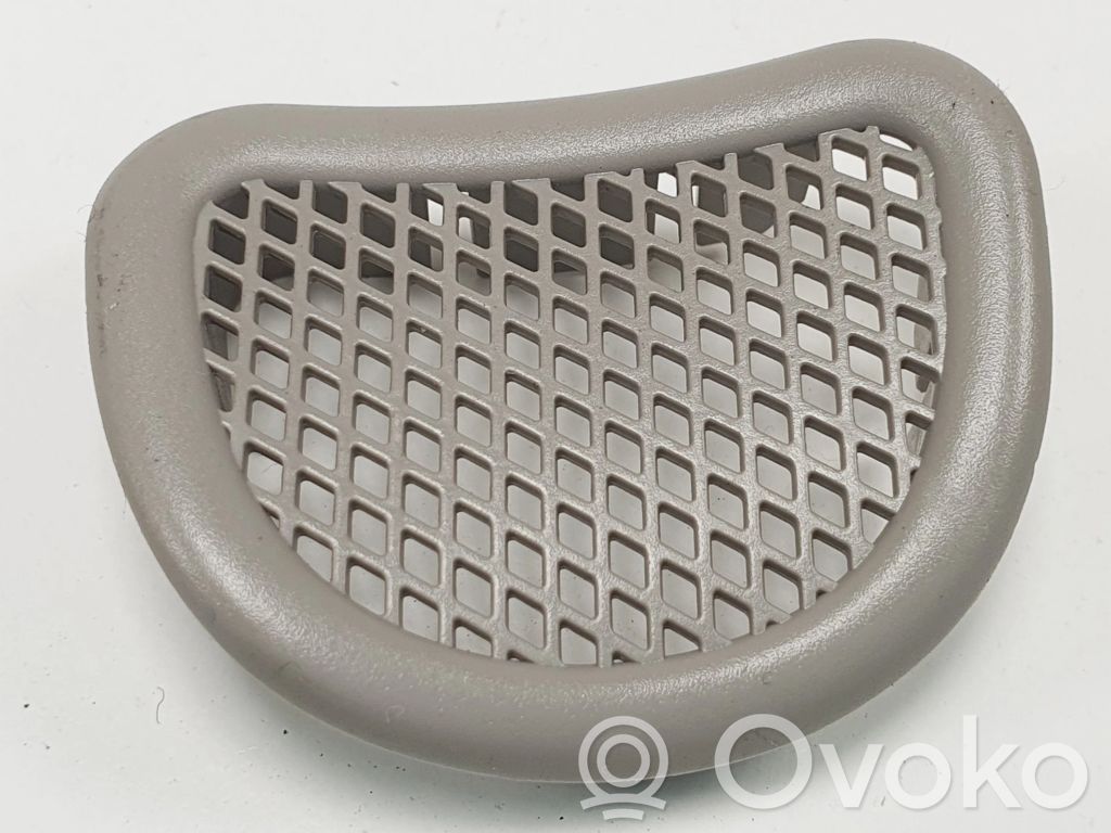 Etuoven kaiuttimen kehys