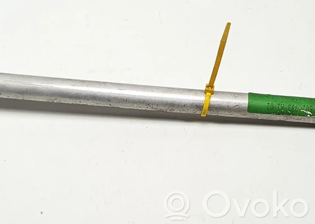 Caurulīte (-es) / šļūtene (-es)   7502793