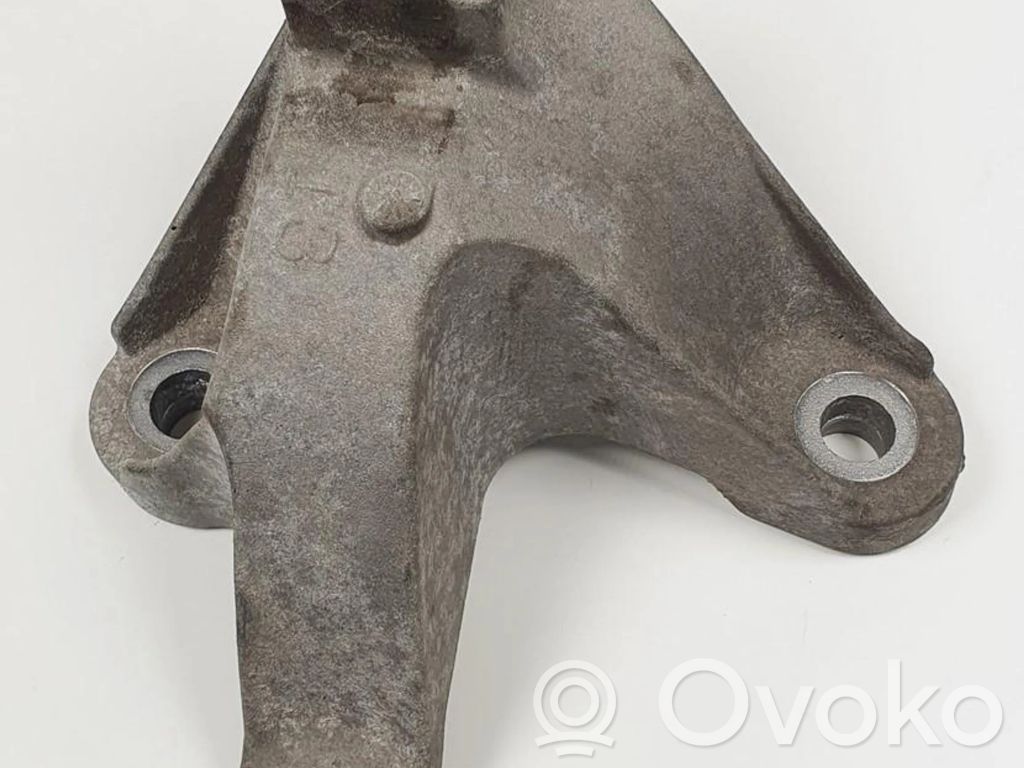 Engine mounting bracket   CV617M125VA