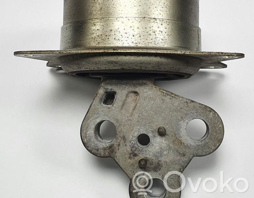 Saab 9-3 Ver1 Engine mounting bracket 