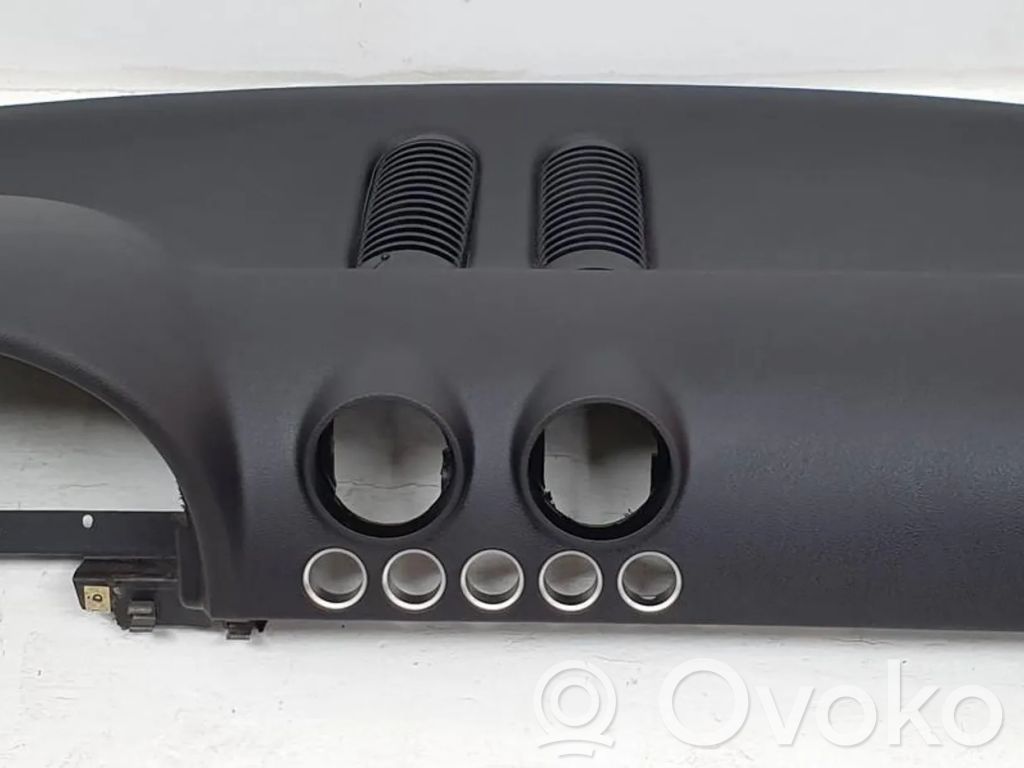 Audi TT Mk1 Panelė 