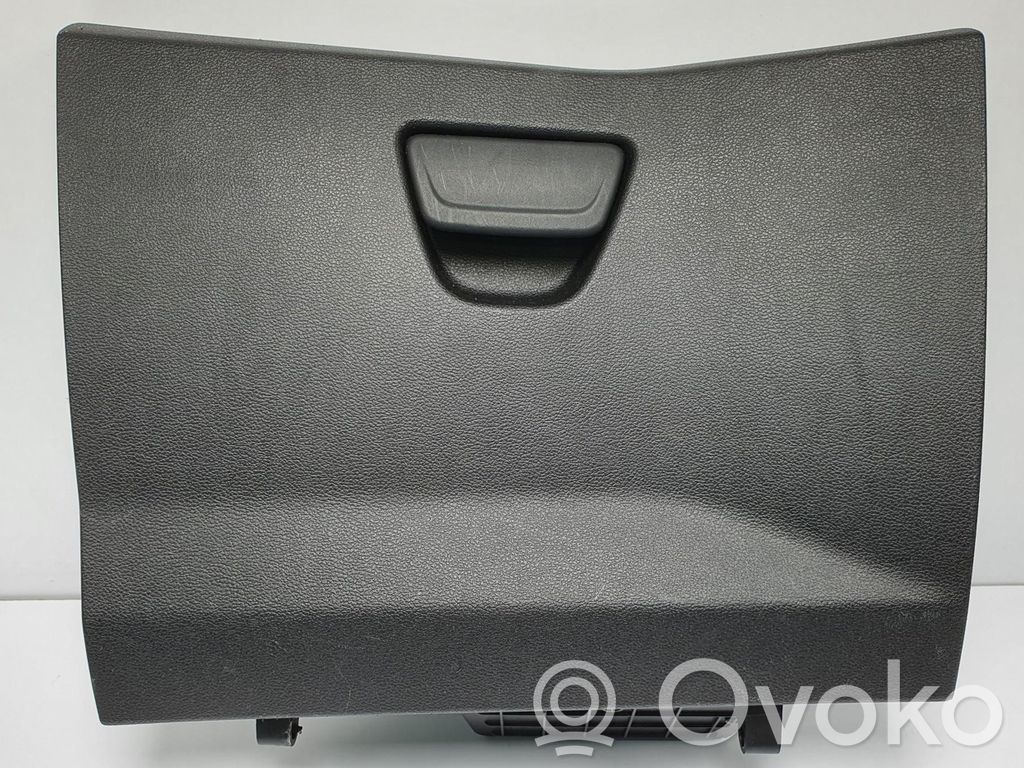 Ford B-MAX Glove box 