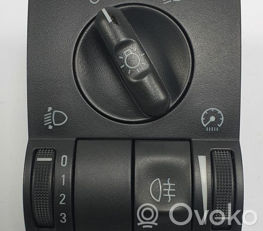 Comutator lumini bord   9116612