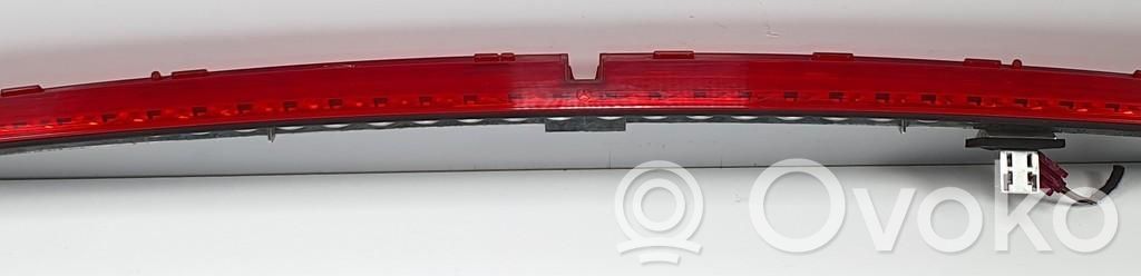 Troisième feu stop   A2128200156