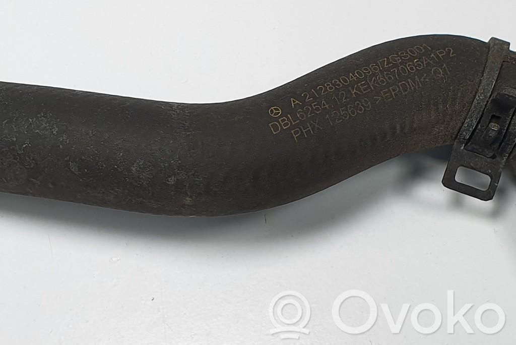 Volvo V70 Tubo flessibile del liquido di raffreddamento del motore