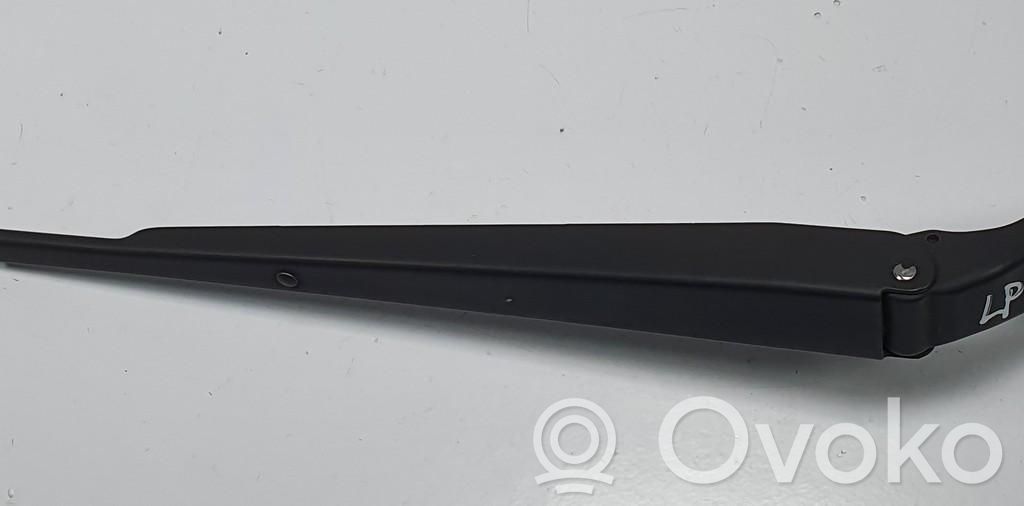 Mercedes-Benz A W176 Etupyyhkimen sulan varsi 