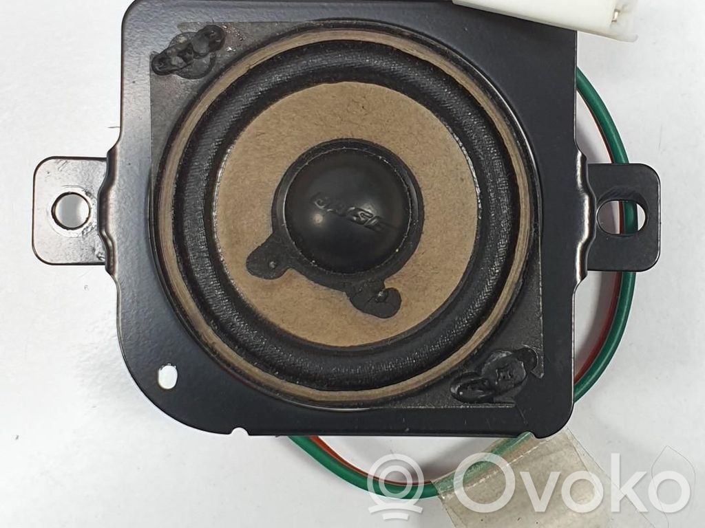 Mercedes-Benz A W176 Front door high frequency speaker 