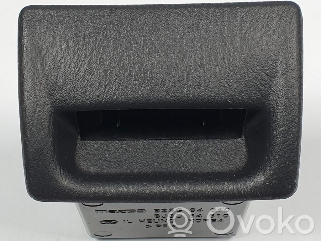 Mazda 323 F Posacenere auto