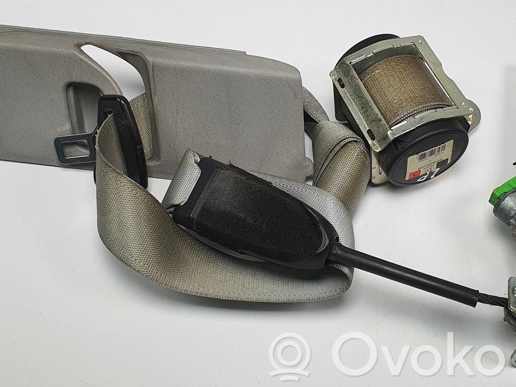 Opel Corsa D Cinturón delantero 