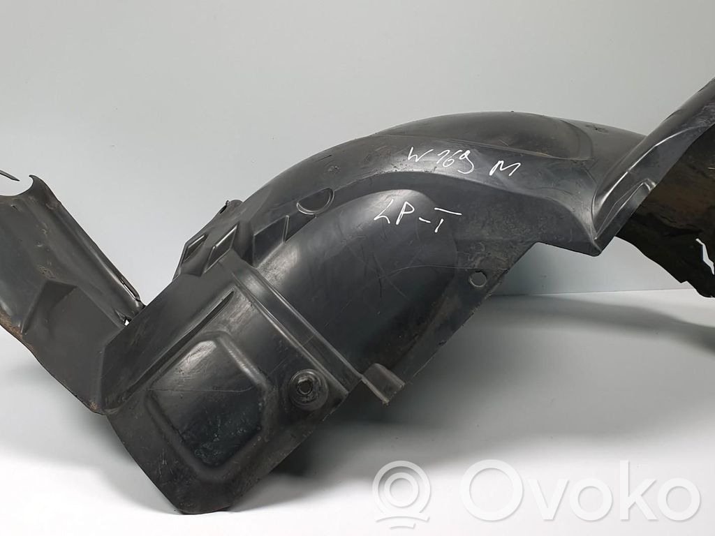 Mercedes-Benz A W169 Pare-boue passage de roue avant