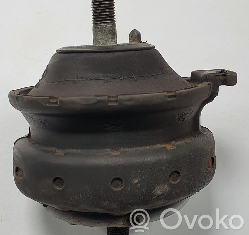 KIA Sorento Engine mount vacuum valve 