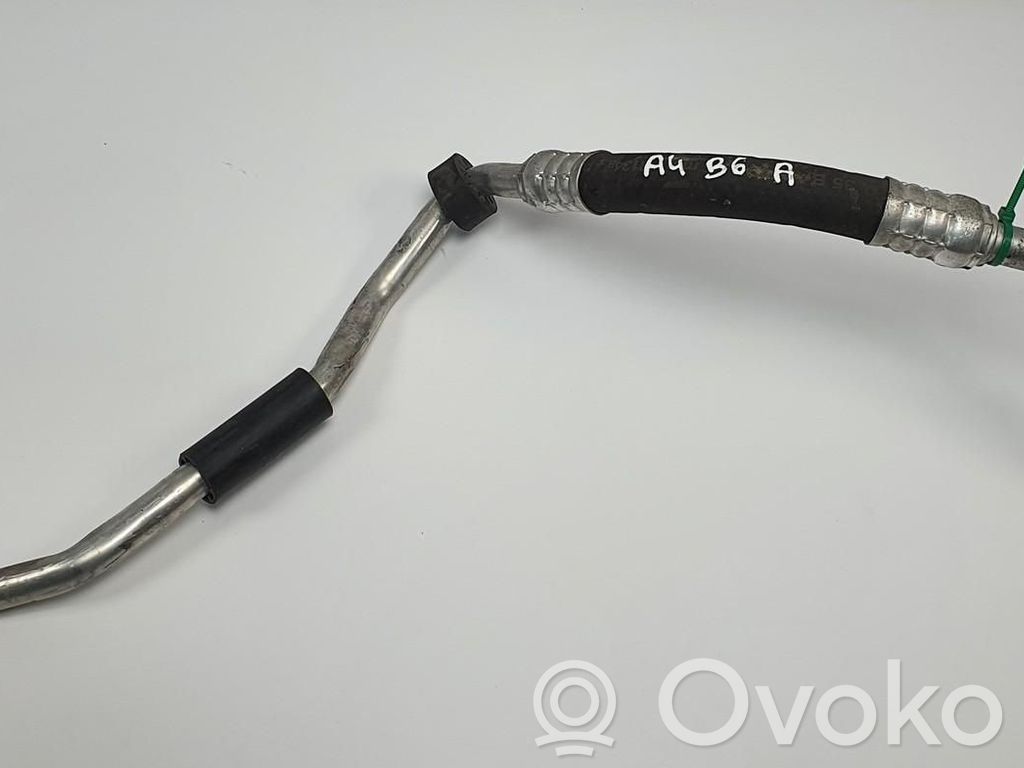 Ilmastointilaitteen putki (A/C)   8E1260712AC,8E1260712AC