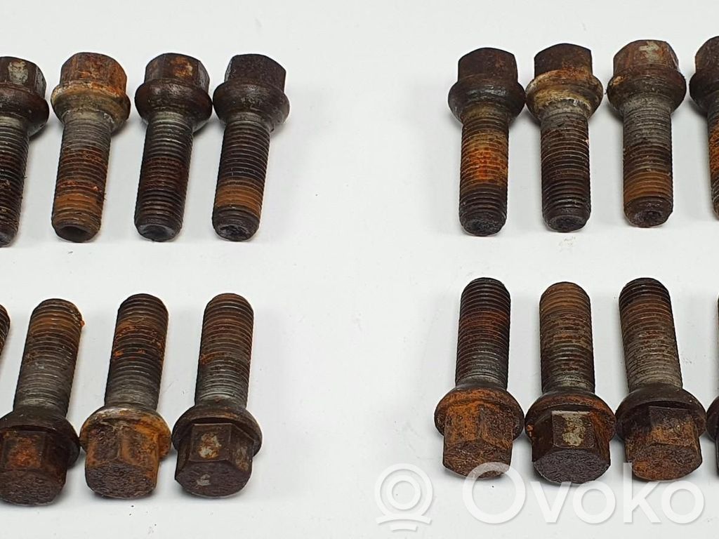 Audi A4 S4 B6 8E 8H Tuercas/tornillos 