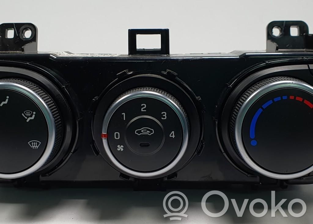 Hyundai i10 Panel klimatyzacji 