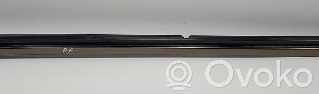 Mercedes-Benz S W220 Tuulilasin lista 