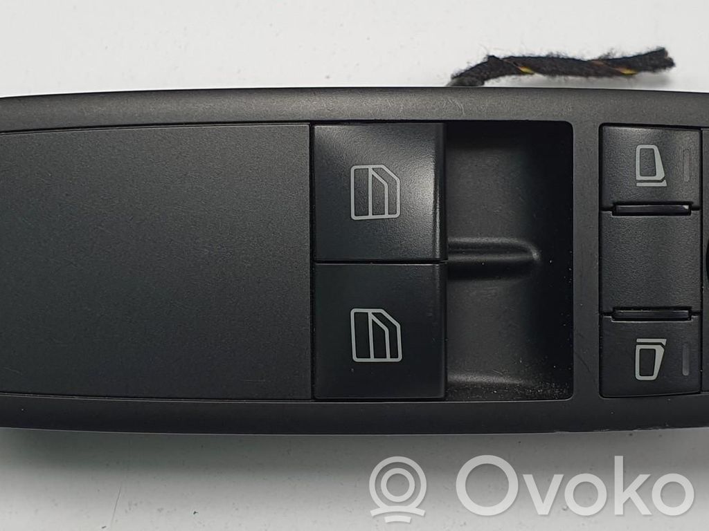 Mercedes-Benz A W169 Quarter vent window switch 