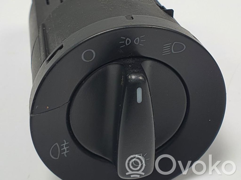 Volkswagen Golf IV Bouton commande réglage hauteur de phares 