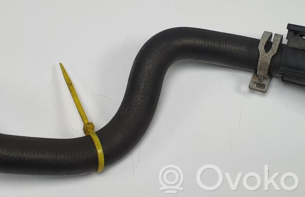 Ford Mondeo MK IV Tuyau de liquide de refroidissement moteur