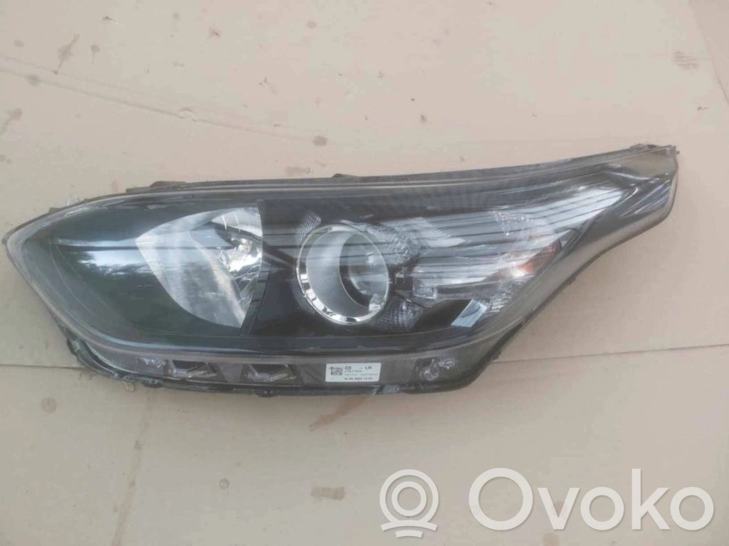KIA Ceed Headlight/headlamp 