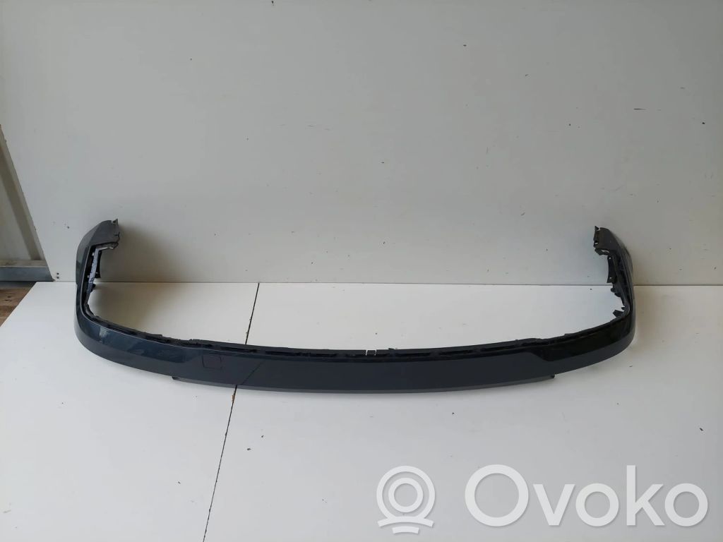 Audi Q3 F3 Moldura inferior del parachoques trasero 