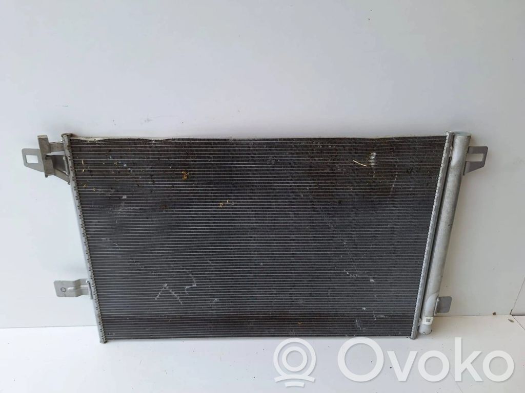 Volkswagen Multivan T6 Skraplacz / Chłodnica klimatyzacji 