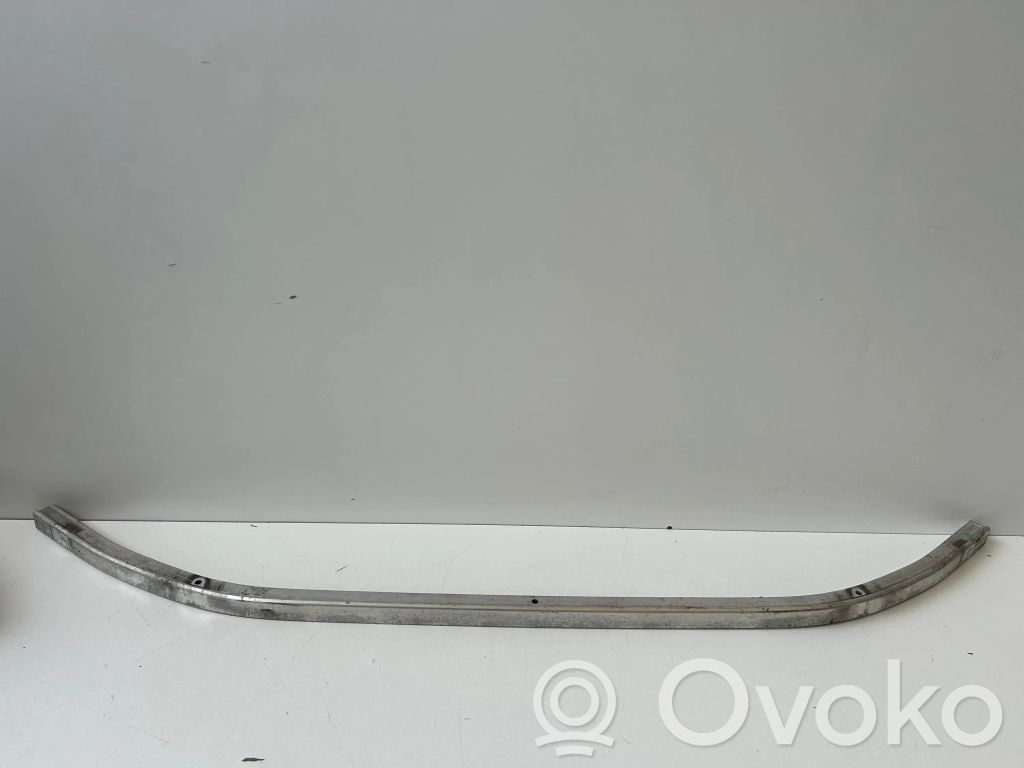 BMW X1 U11 Belka zderzaka przedniego 