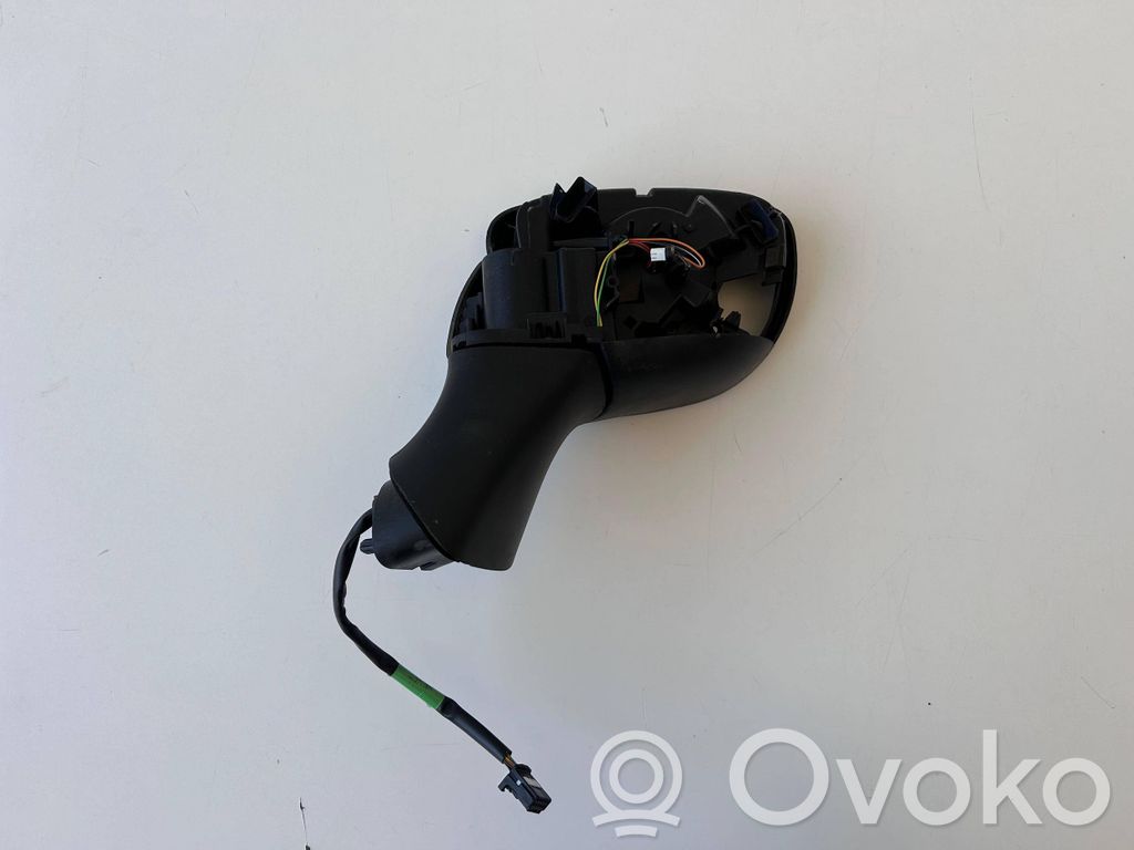 Renault Clio IV Elektryczne lusterko boczne drzwi przednich 