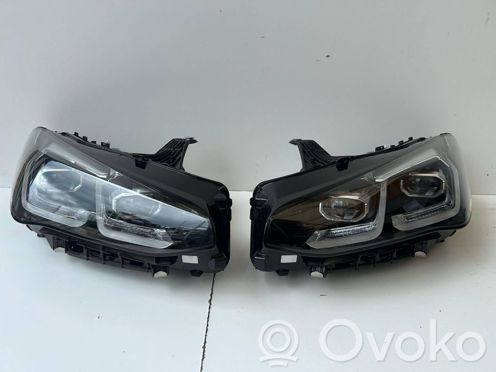BMW 2 Active Tourer U06 Headlights/headlamps set 