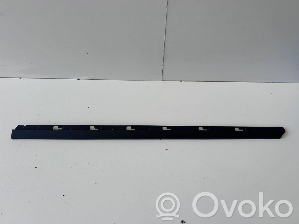 Volkswagen PASSAT B8 Mască ușă față (turnată) 