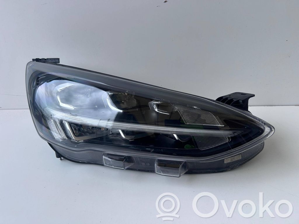 Headlight/headlamp   MX7B13E014ED